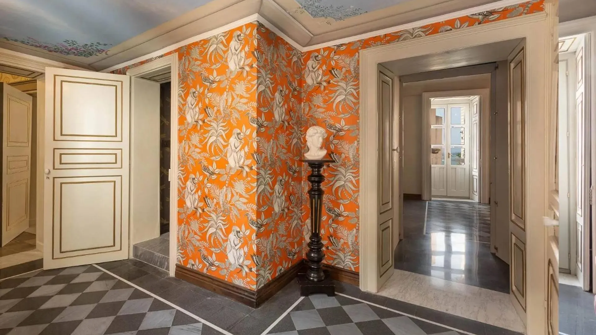 Maison Doree Syracuse Apartment